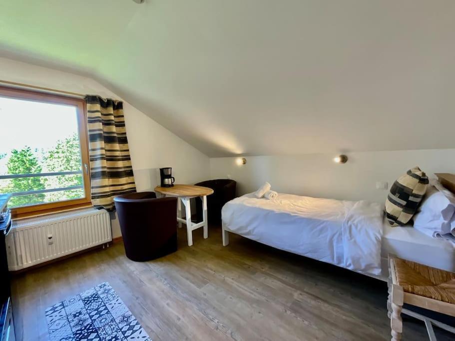 Le Petit Loup, Appartement Neuf Avec Jardin Gerbepal Exterior photo